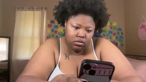 Snapshot of chocolatebunnyxx69 chatting on 06-28-26, 04:35 Melina online show from 06-28-26, 04:35