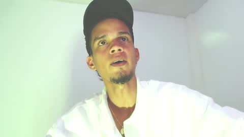 Snapshot of chorro369 chatting on 05-25-26, 11:00 juan online show from 05-25-26, 11:00