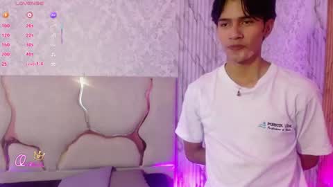 Snapshot of chos_tay chatting on 06-24-26, 11:31 chos_tay online show from 06-24-26, 11:31
