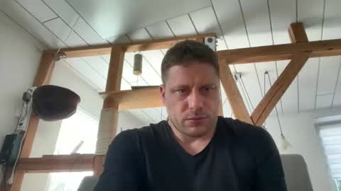 Chris online show from 04-07-26, 08:59