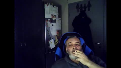 Snapshot of chris250268 chatting on 11-15-25, 09:28 Chris online show from 11-15-25, 09:28