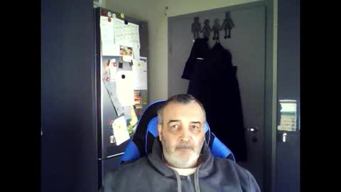 Snapshot of chris250268 chatting on 11-29-25, 11:13 Chris online show from 11-29-25, 11:13