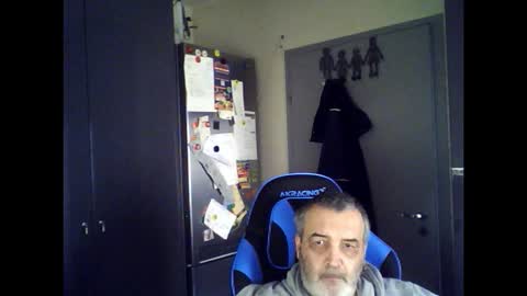 Snapshot of chris250268 chatting on 01-17-26, 01:05 Chris online show from 01-17-26, 01:05