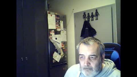 Snapshot of chris250268 chatting on 01-18-26, 05:22 Chris online show from 01-18-26, 05:22