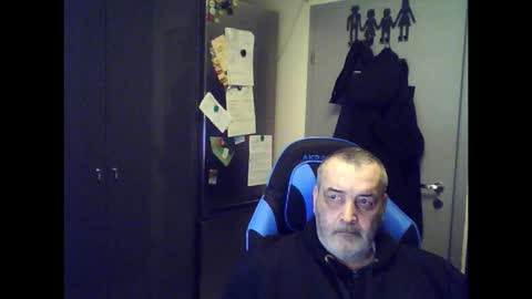 Snapshot of chris250268 chatting on 03-08-26, 02:15 Chris online show from 03-08-26, 02:15