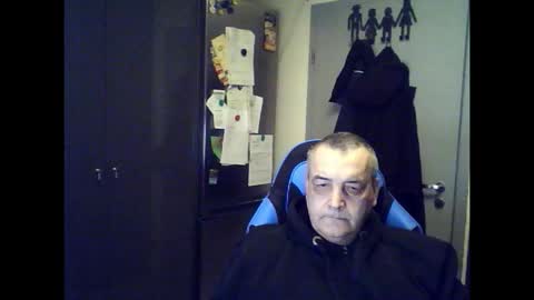 Snapshot of chris250268 chatting on 03-15-26, 03:45 Chris online show from 03-15-26, 03:45