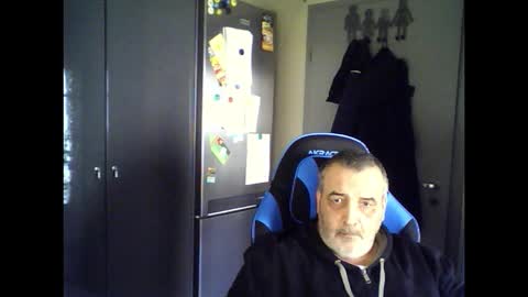 Snapshot of chris250268 chatting on 03-27-26, 11:21 Chris online show from 03-27-26, 11:21