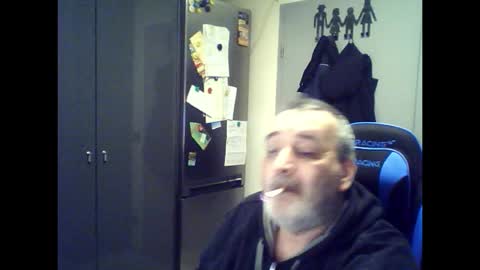 Snapshot of chris250268 chatting on 03-28-26, 06:51 Chris online show from 03-28-26, 06:51