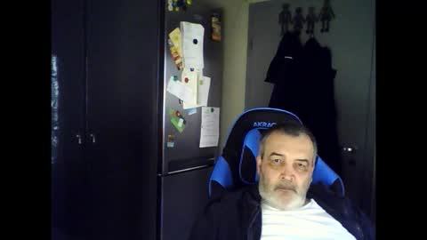 Snapshot of chris250268 chatting on 03-30-26, 06:58 Chris online show from 03-30-26, 06:58