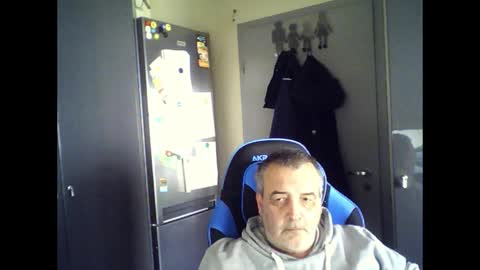 Chris online show from 05-09-26, 10:53