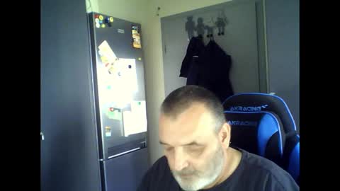 Snapshot of chris250268 chatting on 06-06-26, 11:48 Chris online show from 06-06-26, 11:48