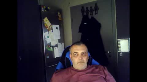 Snapshot of chris250268 chatting on 06-11-26, 06:06 Chris online show from 06-11-26, 06:06