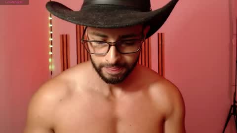 cris         Twitter magnum101010 insta magnumc20 online show from 04-10-26, 04:55