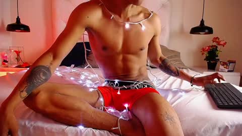 Snapshot of chris_weell chatting on 12-23-24, 09:08 Chris Weell online show from 12-23-24, 09:08