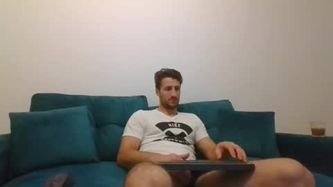 Snapshot of chrisaron chatting on 03-08-25, 04:45 chrisaron online show from 03-08-25, 04:45