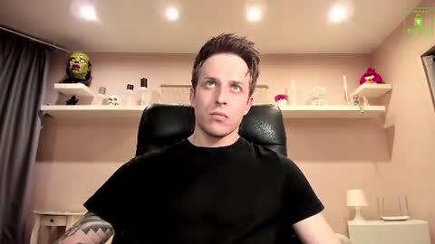 Snapshot of chriscarrey chatting on 06-16-26, 11:51 Chris online show from 06-16-26, 11:51
