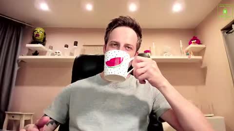 Snapshot of chriscarrey chatting on 06-18-26, 11:53 Chris online show from 06-18-26, 11:53