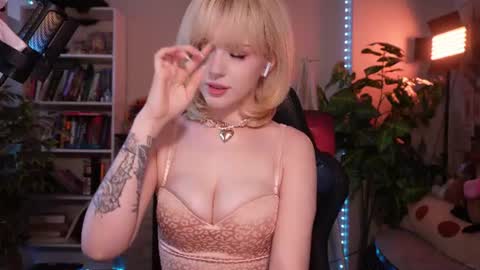 Snapshot of chriss_foxx chatting on 07-01-26, 03:34 chriss_foxx online show from 07-01-26, 03:34