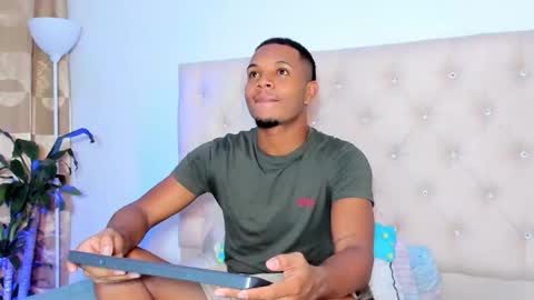 Chriss Vall online show from 02-18-26, 01:01