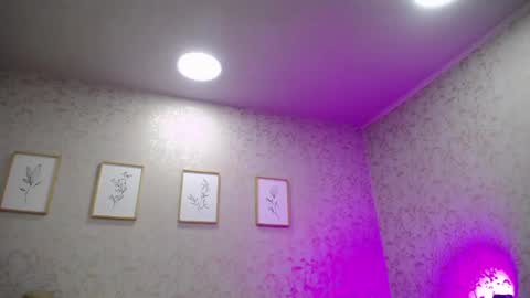 Snapshot of christianm_18 chatting on 01-18-25, 04:37 Chris online show from 01-18-25, 04:37