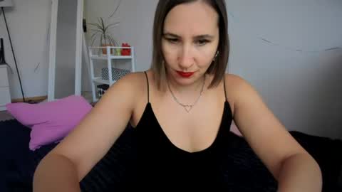 Snapshot of christina_rosse chatting on 07-09-26, 02:21 christina rosse online show from 07-09-26, 02:21