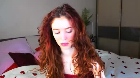 christinaconteeree online show from 03-22-26, 04:16
