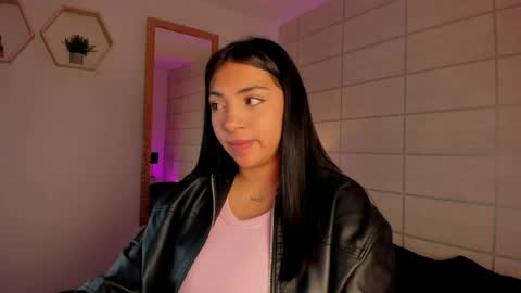 Christine  online show from 03-26-26, 12:00