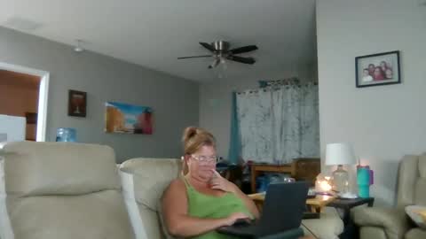 Snapshot of christopher_rain chatting on 06-13-26, 03:26 Christopher Rain online show from 06-13-26, 03:26