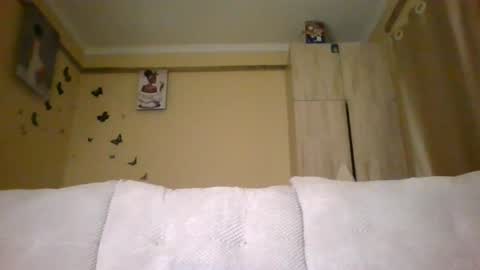 Snapshot of chroe22 chatting on 07-12-26, 09:17 chroe22 online show from 07-12-26, 09:17