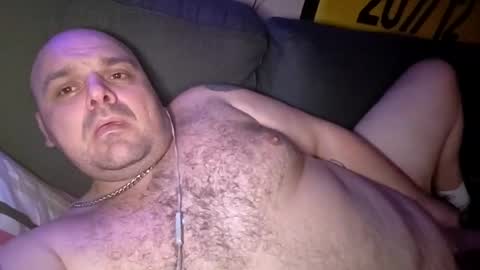 Snapshot of chubbyman40 chatting on 05-08-26, 02:06 chubbyman40 online show from 05-08-26, 02:06