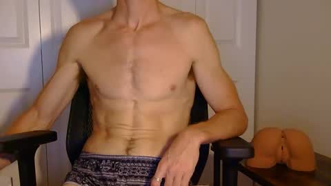 Snapshot of chuck5566 chatting on 04-18-26, 05:33 chuck5566 online show from 04-18-26, 05:33