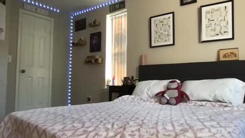 cici1900 online show from 05-23-26, 12:27