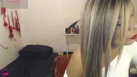 Snapshot of cindyts09 chatting on 07-12-26, 09:39 Cindy online show from 07-12-26, 09:39
