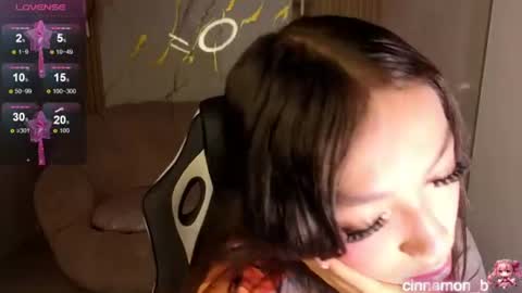 Cinnamon online show from 06-20-26, 01:03
