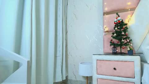 Snapshot of cinthiafoster chatting on 12-24-24, 11:44 Cinthiafosters online show from 12-24-24, 11:44