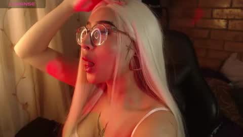 Snapshot of cintya_kors chatting on 02-17-26, 11:11 Cintya online show from 02-17-26, 11:11