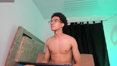 cj_davis1 online show from 03-12-26, 04:18