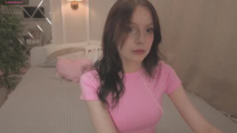 Snapshot of claire_bennett chatting on 09-12-25, 11:37 Claire Bennett online show from 09-12-25, 11:37