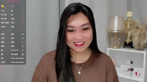Snapshot of claire_wntr chatting on 04-26-26, 04:43 CLAIRE online show from 04-26-26, 04:43