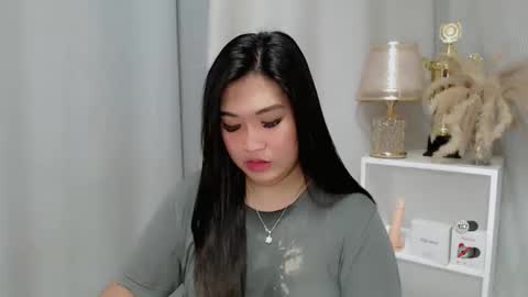 Snapshot of claire_wntr chatting on 05-01-26, 05:12 CLAIRE online show from 05-01-26, 05:12