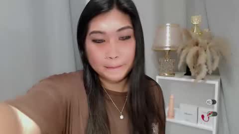 Snapshot of claire_wntr chatting on 05-10-26, 03:55 CLAIRE online show from 05-10-26, 03:55