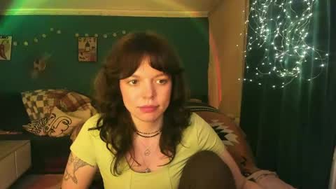 Snapshot of clancyosbourne chatting on 04-15-26, 07:58 Clancy online show from 04-15-26, 07:58