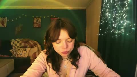 Snapshot of clancyosbourne chatting on 04-18-26, 09:26 Clancy online show from 04-18-26, 09:26