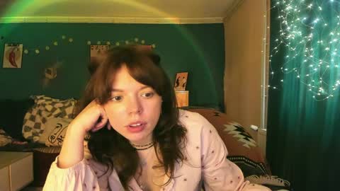 Snapshot of clancyosbourne chatting on 05-06-26, 04:56 Clancy online show from 05-06-26, 04:56