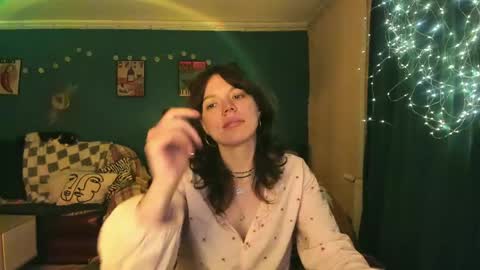 Snapshot of clancyosbourne chatting on 05-07-26, 06:35 Clancy online show from 05-07-26, 06:35