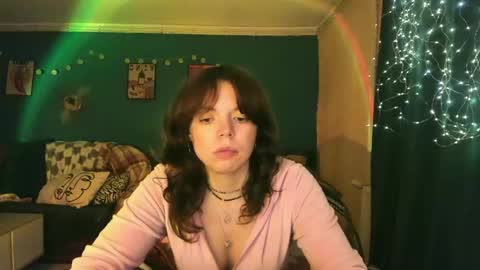 Snapshot of clancyosbourne chatting on 05-19-26, 06:25 Clancy online show from 05-19-26, 06:25