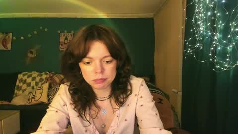 Snapshot of clancyosbourne chatting on 05-23-26, 06:12 Clancy online show from 05-23-26, 06:12