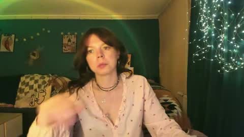 Snapshot of clancyosbourne chatting on 05-29-26, 07:45 Clancy online show from 05-29-26, 07:45