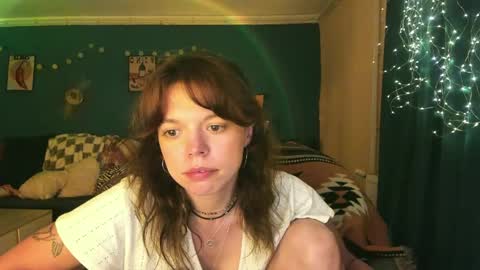 Snapshot of clancyosbourne chatting on 05-31-26, 06:09 Clancy online show from 05-31-26, 06:09