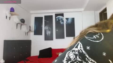 clara_xuee online show from 12-27-24, 11:21